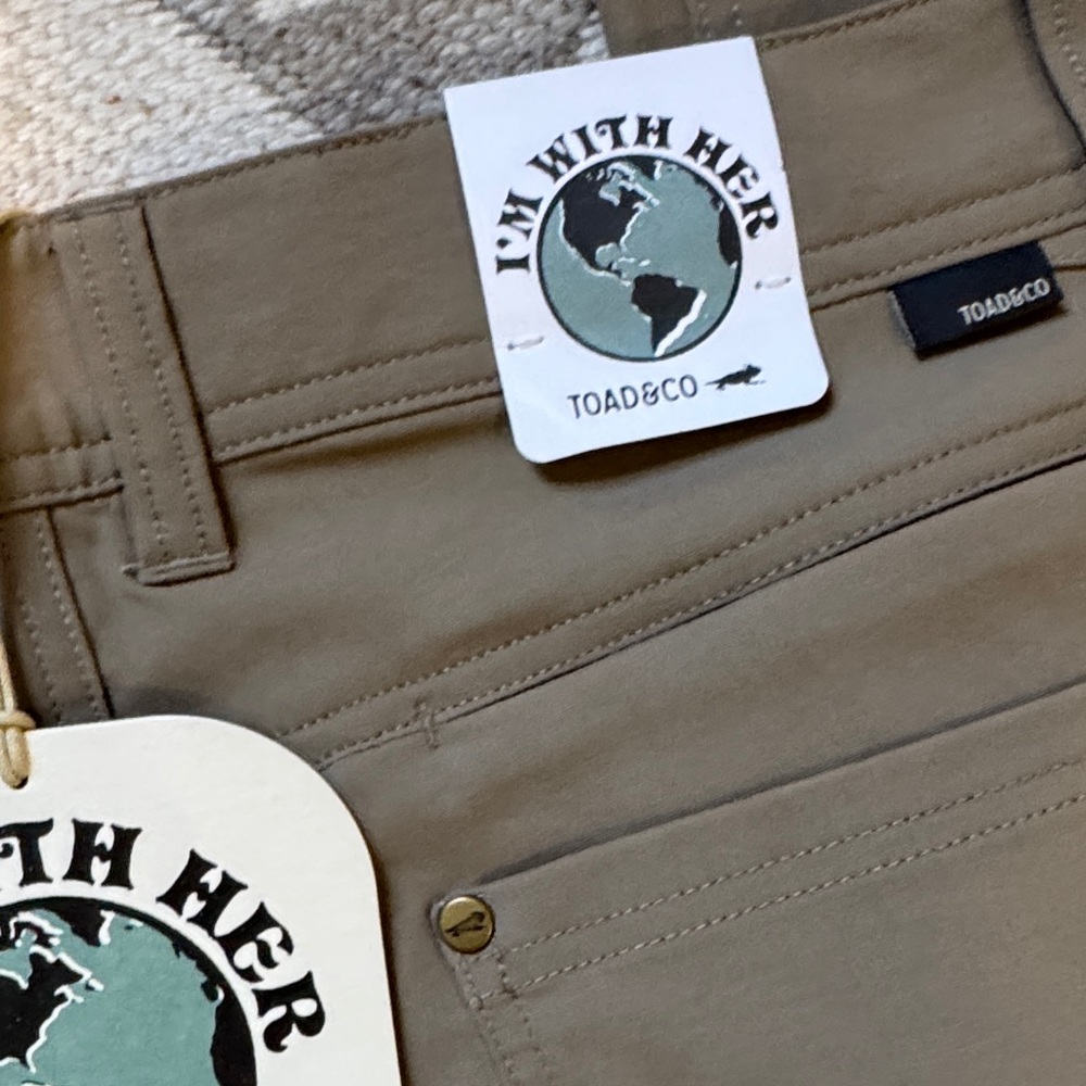 Toad&Co Men's Khaki Chinos